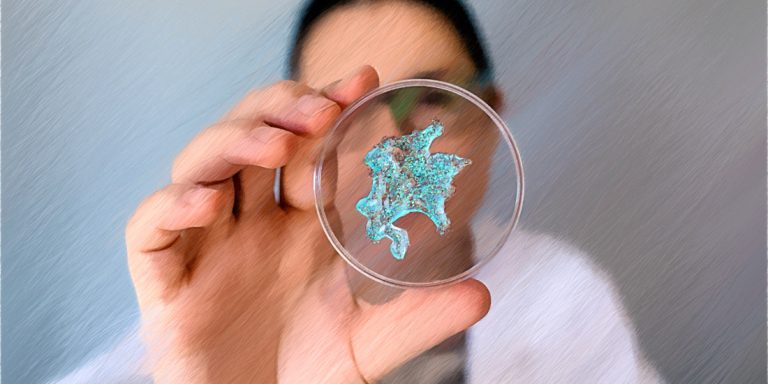 Microplastiche: il nemico invisibile che invade il pianeta e come fermarlo