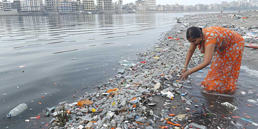 Fiumi spazzatura gange